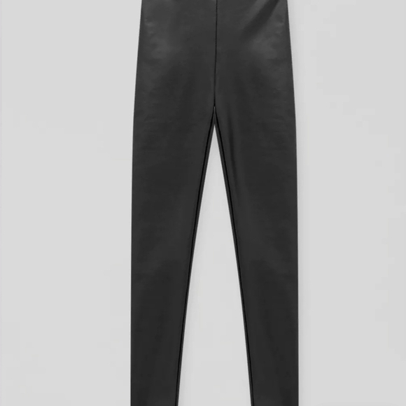 BNWT Pull&Bear XS Black Faux Leather Leggings Slim Stretch Basic Closet Staple - Picture 6 of 15